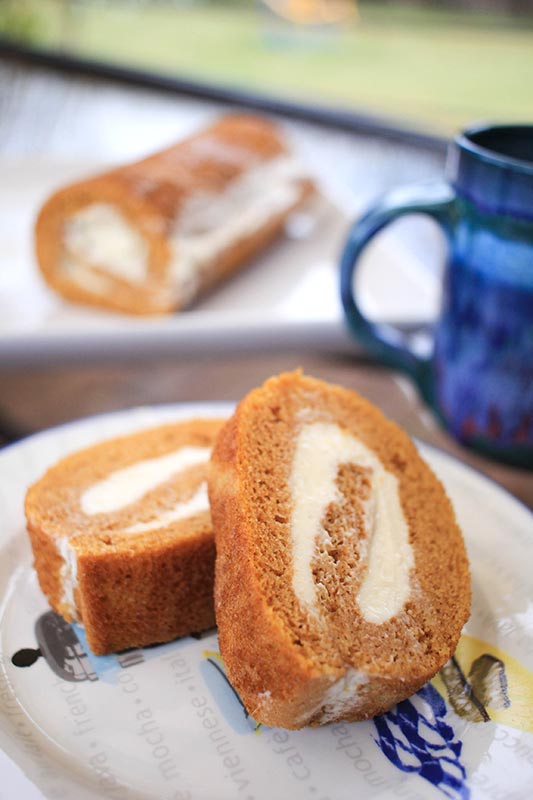 pumpkin roll with cream cheese filling