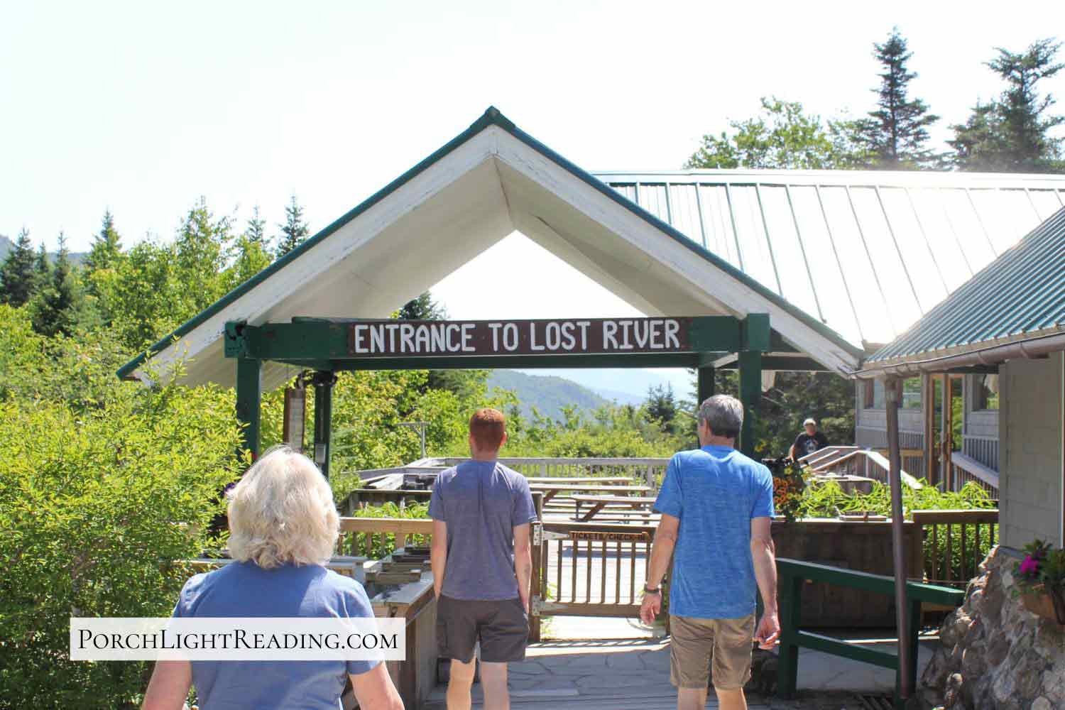 Entrance and ticket office.